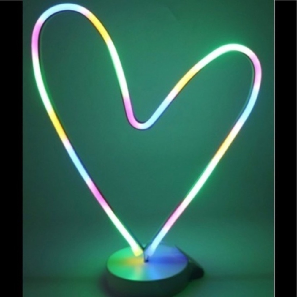 Decomantra Neon Multicolor Heart Stand NWT